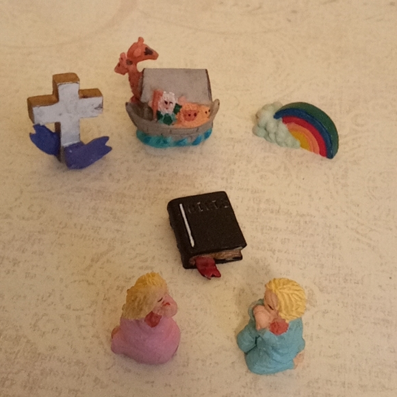 Set of Tiny Resin Religious Figurines - Picture 2 of 3